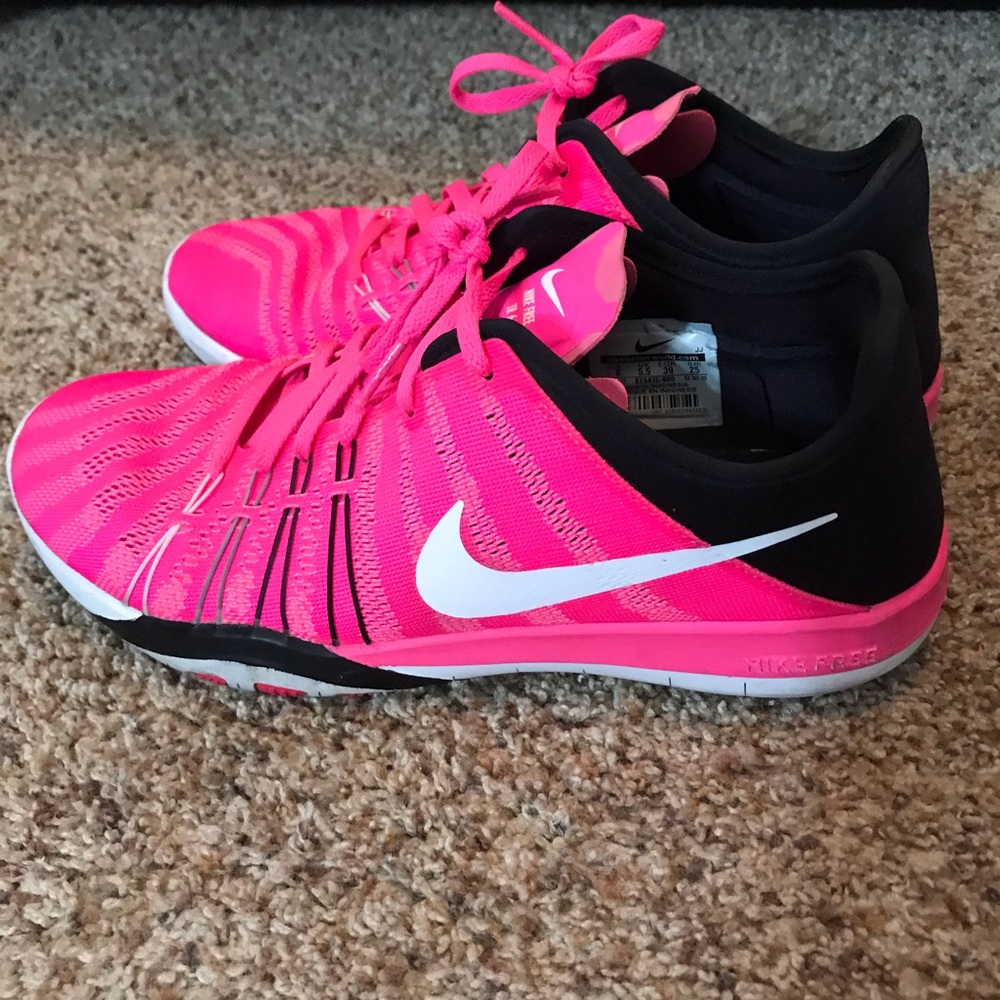 Women’s Nike Free Hot Pink Cross Fit Sneaker